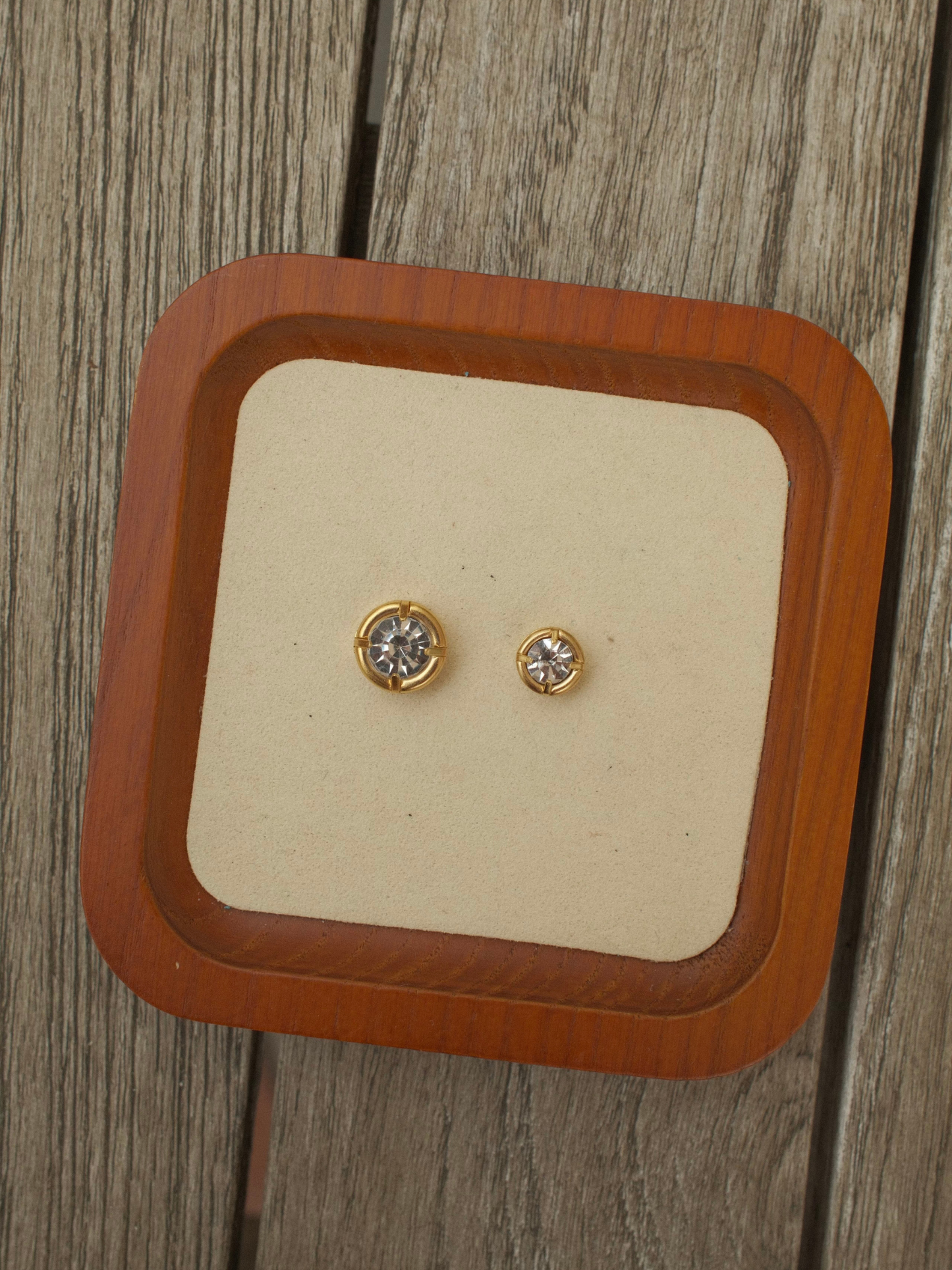 Big Baby Bezel Charm in Gold